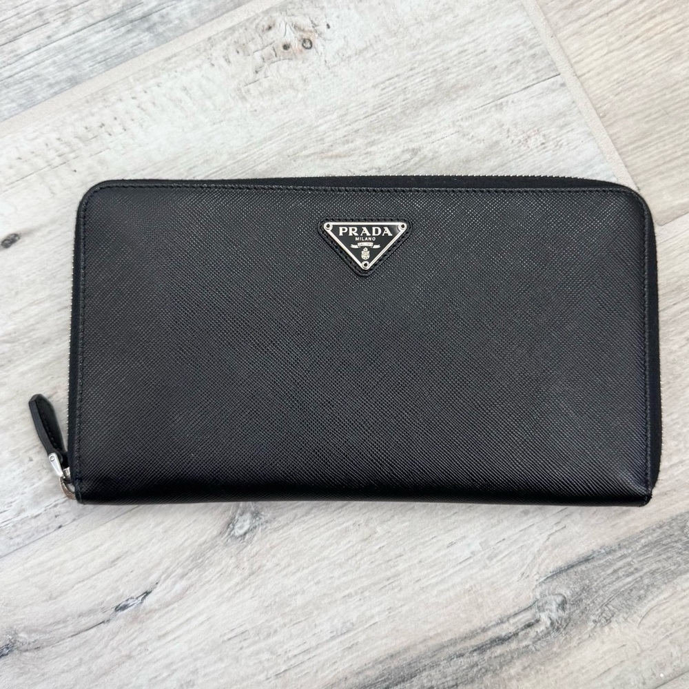 Prada Black Saffiano Leather XL Organizer Wallet - Picture 2 of 9